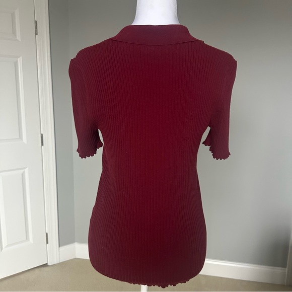 Reiss Burgundy Ribbed V-Neck Top.  Size Medium - Picture 3 of 6